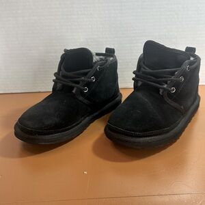 UGG Neumel Boot - Women US Size:6
Black